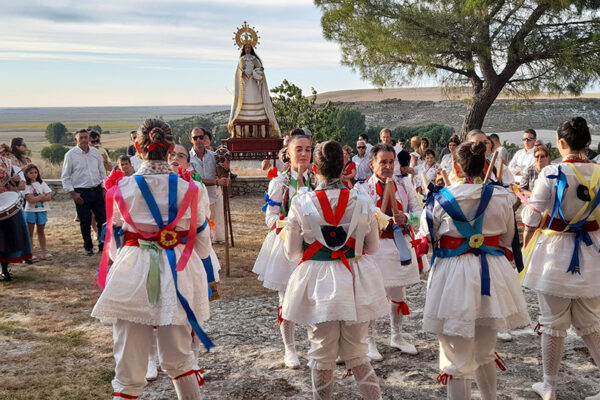 bajada de la Virgen de Guadalupe desde su Ermita hasta la Iglesia de San Fructuoso