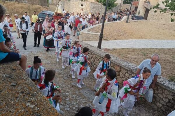 bajada de la Virgen de Guadalupe desde su Ermita hasta la Iglesia de San Fructuoso